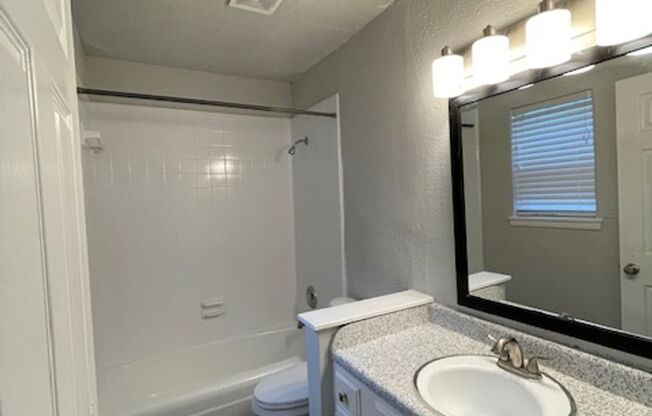 2 beds, 2 baths, 931 sqft, $1,185, Unit 14-1415