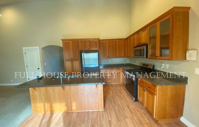 3 beds, 2 baths, $2,295