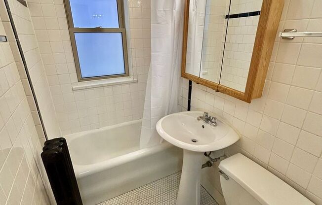 1 bed, 1 bath, 425 sqft, $1,865, Unit 233-120