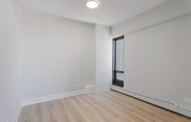 3 beds, 1.5 baths, 1,001 sqft, $3,300, Unit 14C