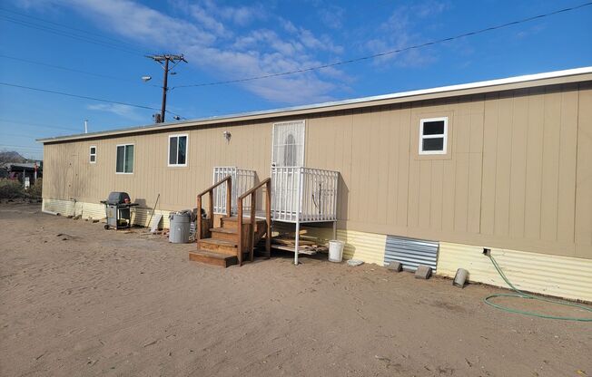 Charming 3 bedroom, 2 bath mobile home in West El Paso!