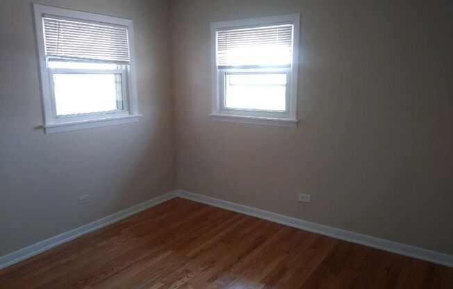 9448 Glenlake LLC