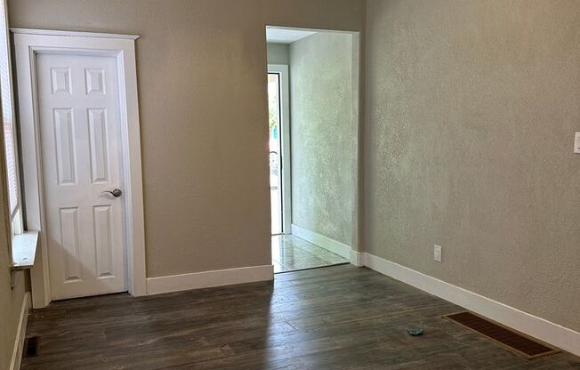 --REMODEL--1 bedroom duplex in downtown Denver