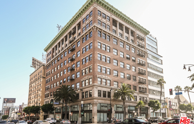 2 beds, 2 baths, 1,910 sqft, $6,995, Unit 612