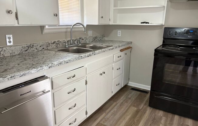 Beautiful 2 Bedroom 1 bath
