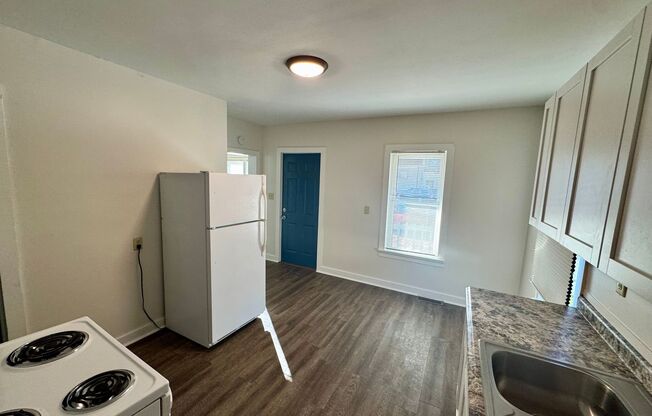 2 beds, 1 bath, 800 sqft, $925, Unit 703