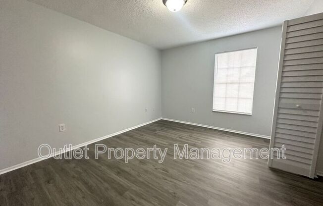 1710 RIDGEWOOD LN