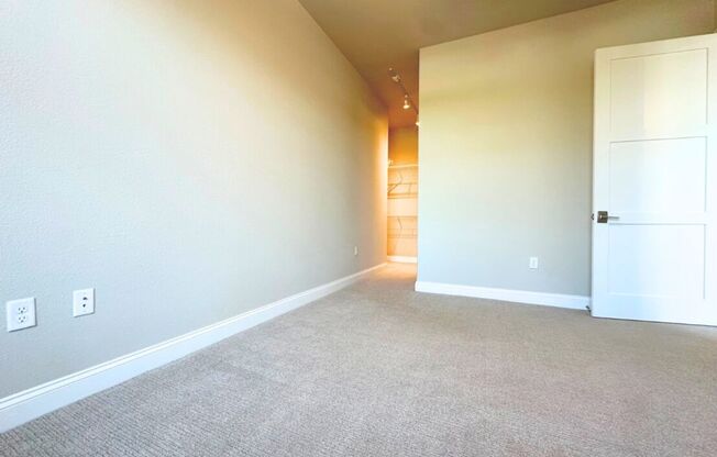 2 beds, 2 baths, 1,088 sqft, $2,180, Unit MEQ-6835-221