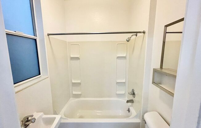 Studio, 1 bath, $1,795, Unit 700 Laguna Street, #110