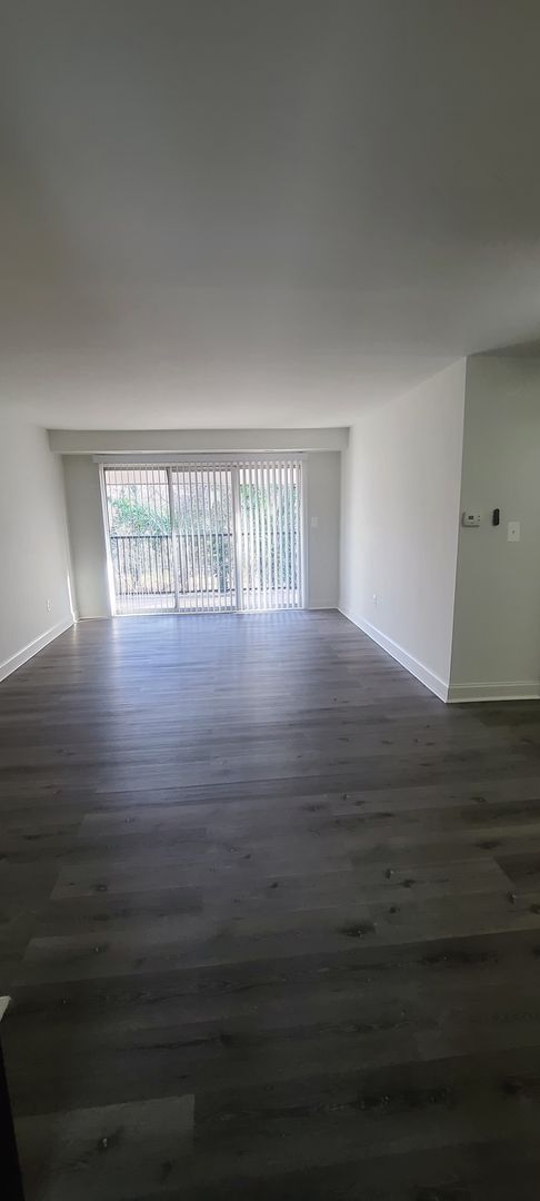 2 beds, 1 bath, 895 sqft, $1,230, Unit 211-A