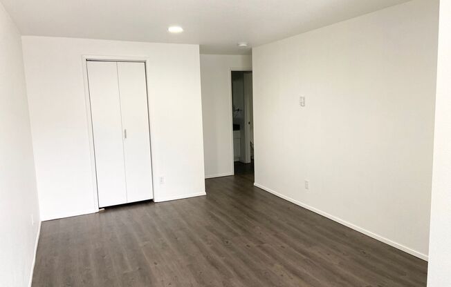 2 beds, 1.5 baths, 950 sqft, $2,350, Unit 326