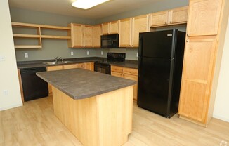 1 bed, 1 bath, 721 sqft, $1,135, Unit 220