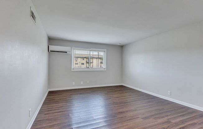 1 bed, 1 bath, 640 sqft, $995, Unit A11