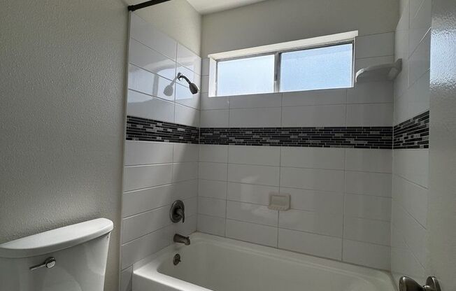 1 bed, 1 bath, 665 sqft, $2,125, Unit 107