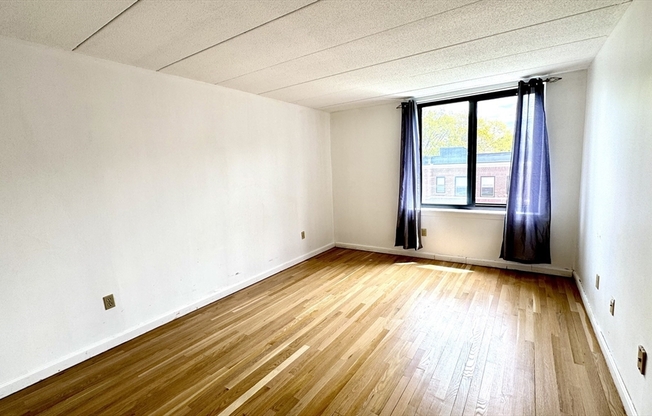 2 beds, 2 baths, 1,040 sqft, $4,000, Unit 404