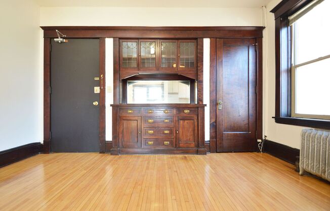1 bed, 1 bath, 410 sqft, $995, Unit 5 - 128 - 201