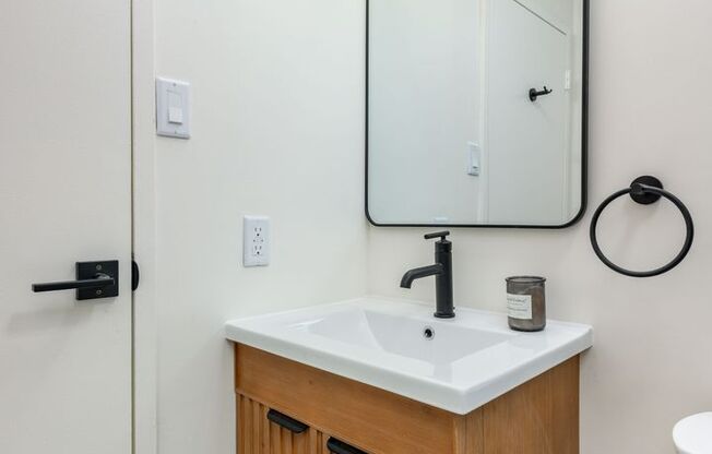 1 bed, 1 bath, 886 sqft, $2,286, Unit C-204