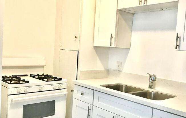 1 bed, 1 bath, $1,995, Unit Unit 3