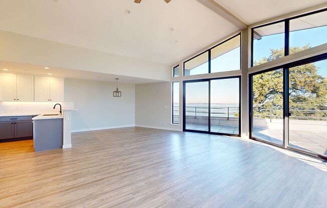 2758 Alki Ave SW