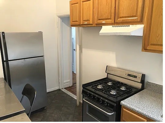 4 beds, 1 bath, $4,990, Unit 41