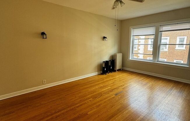 1 bed, 1 bath, 850 sqft, $1,600, Unit 4400-23