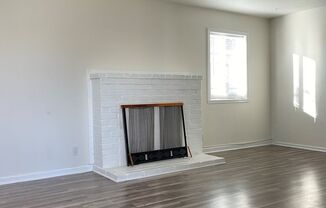 2 beds, 1 bath, $2,800