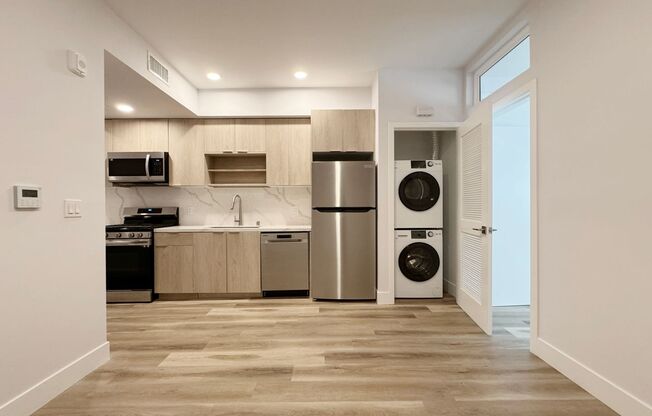 1 bed, 1 bath, 493 sqft, $2,095, Unit 214