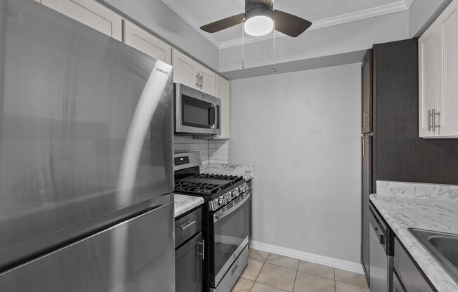 2 beds, 1 bath, $1,650, Unit Unit #3F