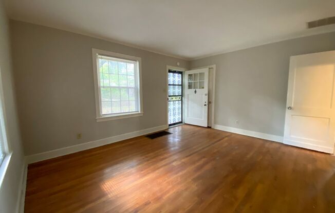 2 bed, 1 bath near the University of Memphis