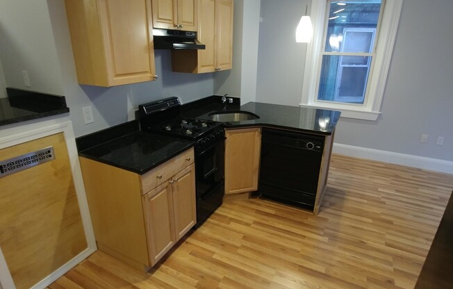 3 beds, 1 bath, $5,025, Unit 2