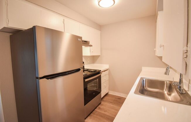 2 beds, 1 bath, 750 sqft, $1,495, Unit 12695