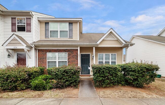 Master-on-Main End-Unit Townhome in Back Creek Villages!
