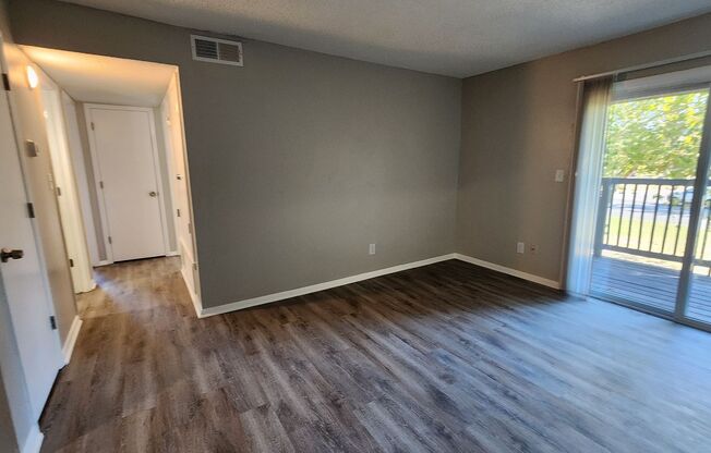 2 beds, 1 bath, 725 sqft, $775, Unit 222