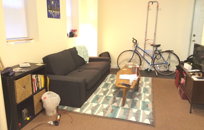 1 bed, 1 bath, 648 sqft, $2,500, Unit 03-B2