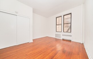 400 W 45 ST