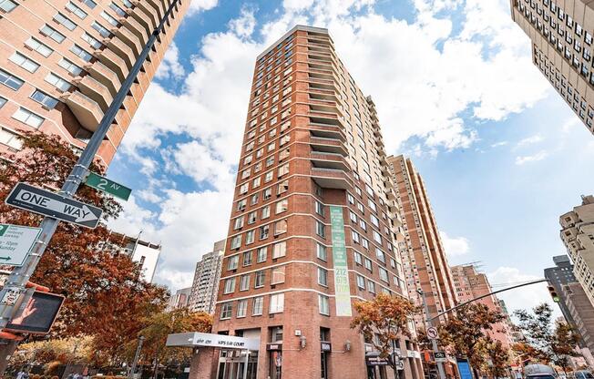 4 beds, 2 baths, 1,255 sqft, $10,585, Unit 10A