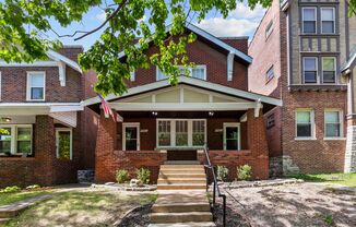 4460 Russell