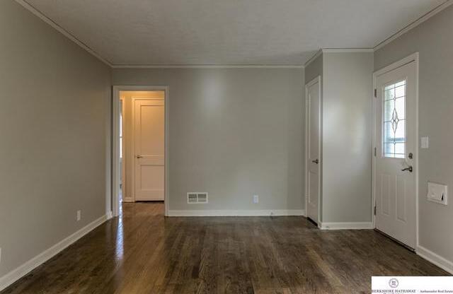 3 beds, 1 bath, $2,145