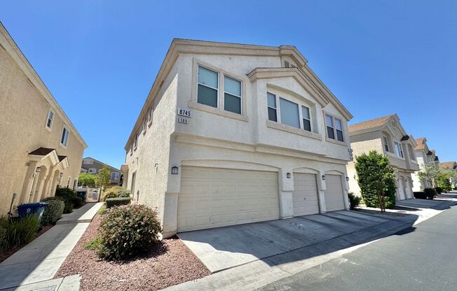BEAUTIFULLY UPDATED SOUTHWEST LAS VEGAS TOWNHOME WITH NEW KITCHEN AND FLOORING