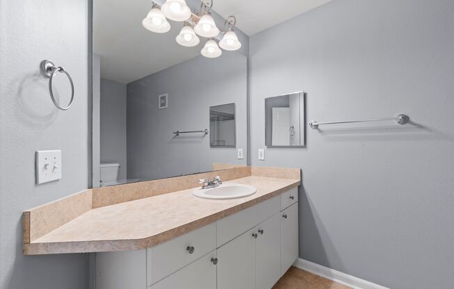 2 beds, 2 baths, $1,500, Unit # 621