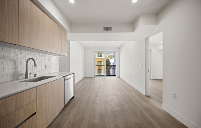 4 beds, 4 baths, 1,200 sqft, $4,484, Unit 210