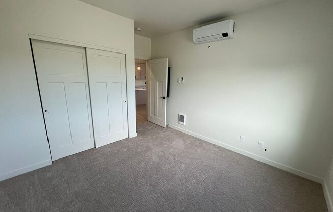 1 bed, 1 bath, 800 sqft, $1,675, Unit 305