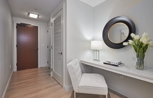 1 bed, 1 bath, 664 sqft, $4,800, Unit 908