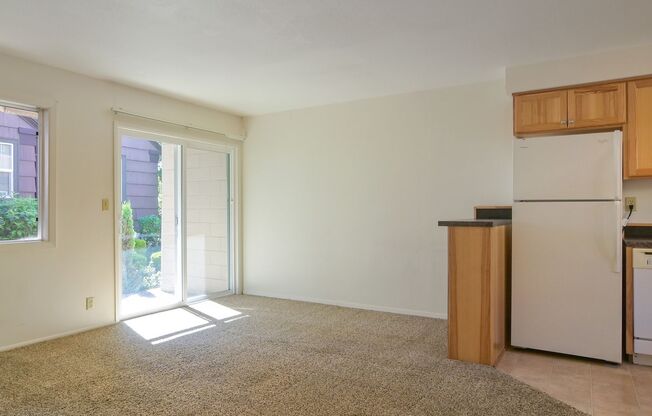 2 beds, 1 bath, $1,550, Unit 2