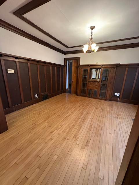 319 E MONTANA ST