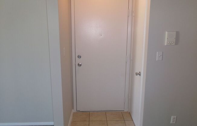 1 bed, 1 bath, 755 sqft, $1,014, Unit 5905G