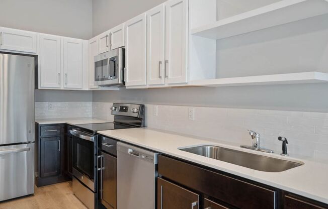 1 bed, 1 bath, 700 sqft, $1,425, Unit 1305