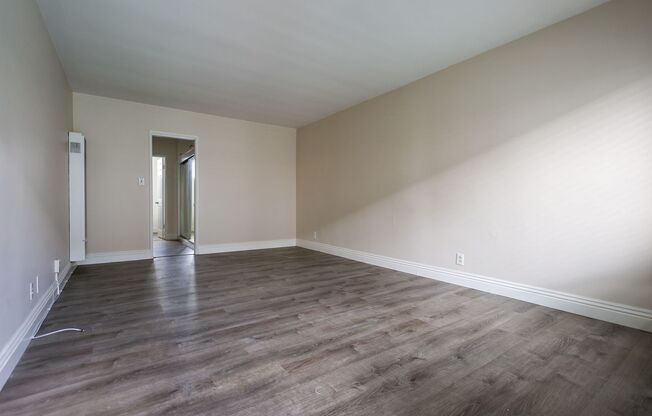 1 bed, 2 baths, $2,195, Unit 04