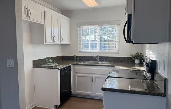 2 beds, 1 bath, 850 sqft, $2,555, Unit 835A