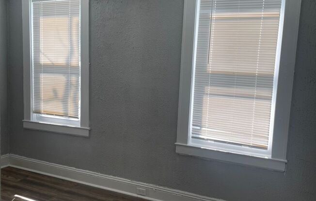 3 beds, 1 bath, $1,300